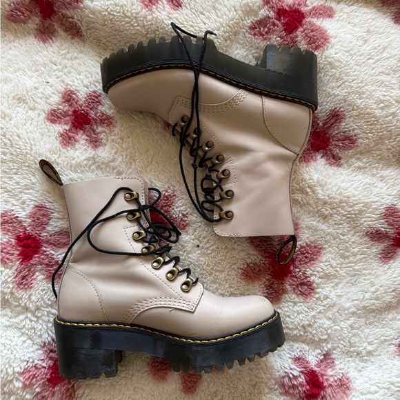 Dr. Martens Shoes - Leona dust pink Combat Boots Dr Martens